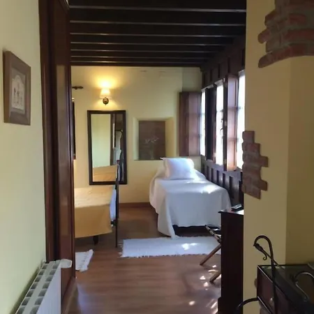 Hotel La Casona De Nueva De Llanes